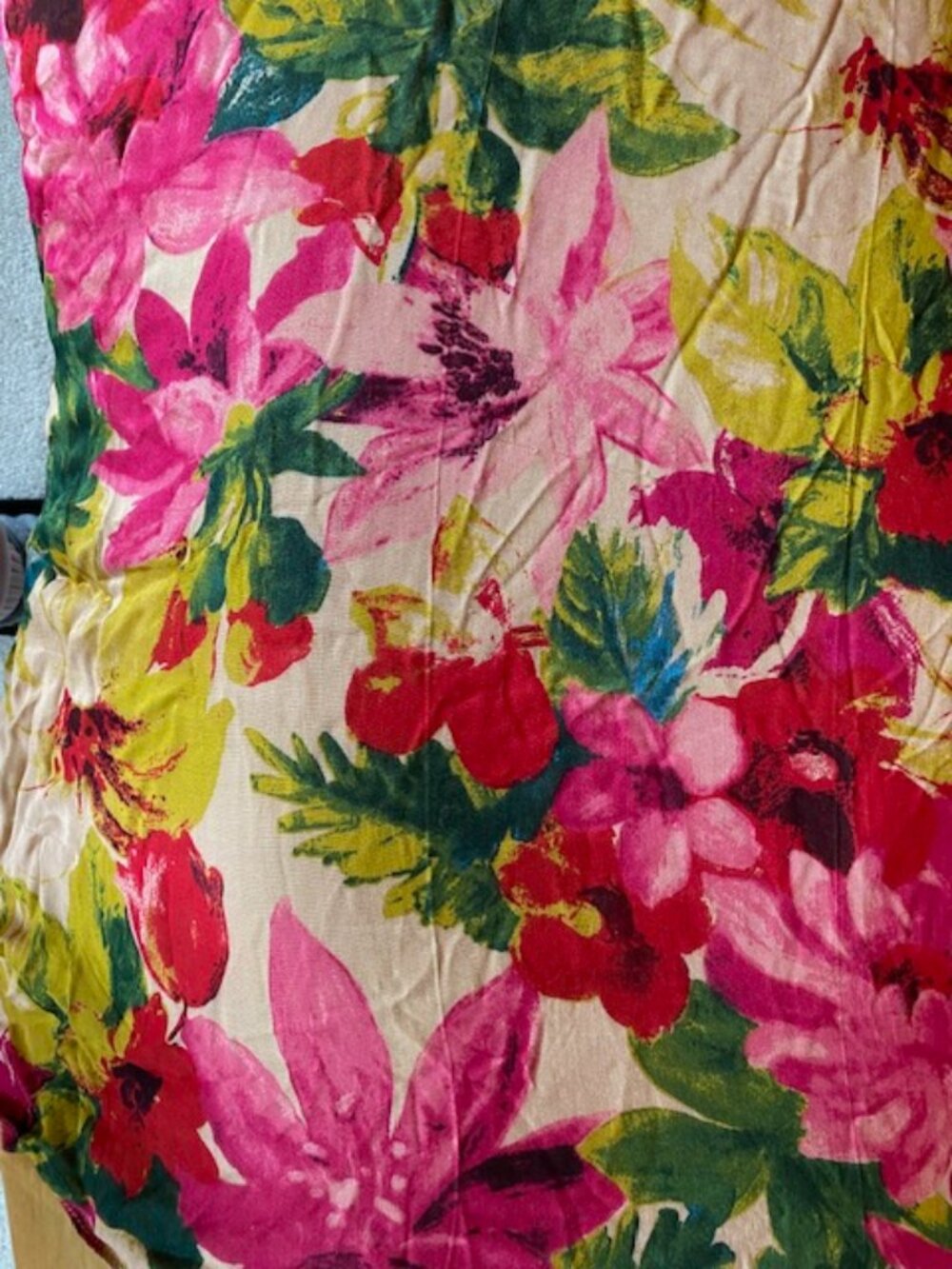 Patricia Nash floral scarf preowned 24" sq. bright colors - Picture 4 of 6